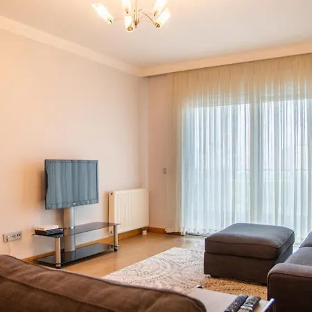 公寓 Pleasant Flat Close To Various Malls In Cigli Ulucak